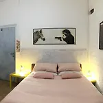Akasa Di Flock Bed & Breakfast *
